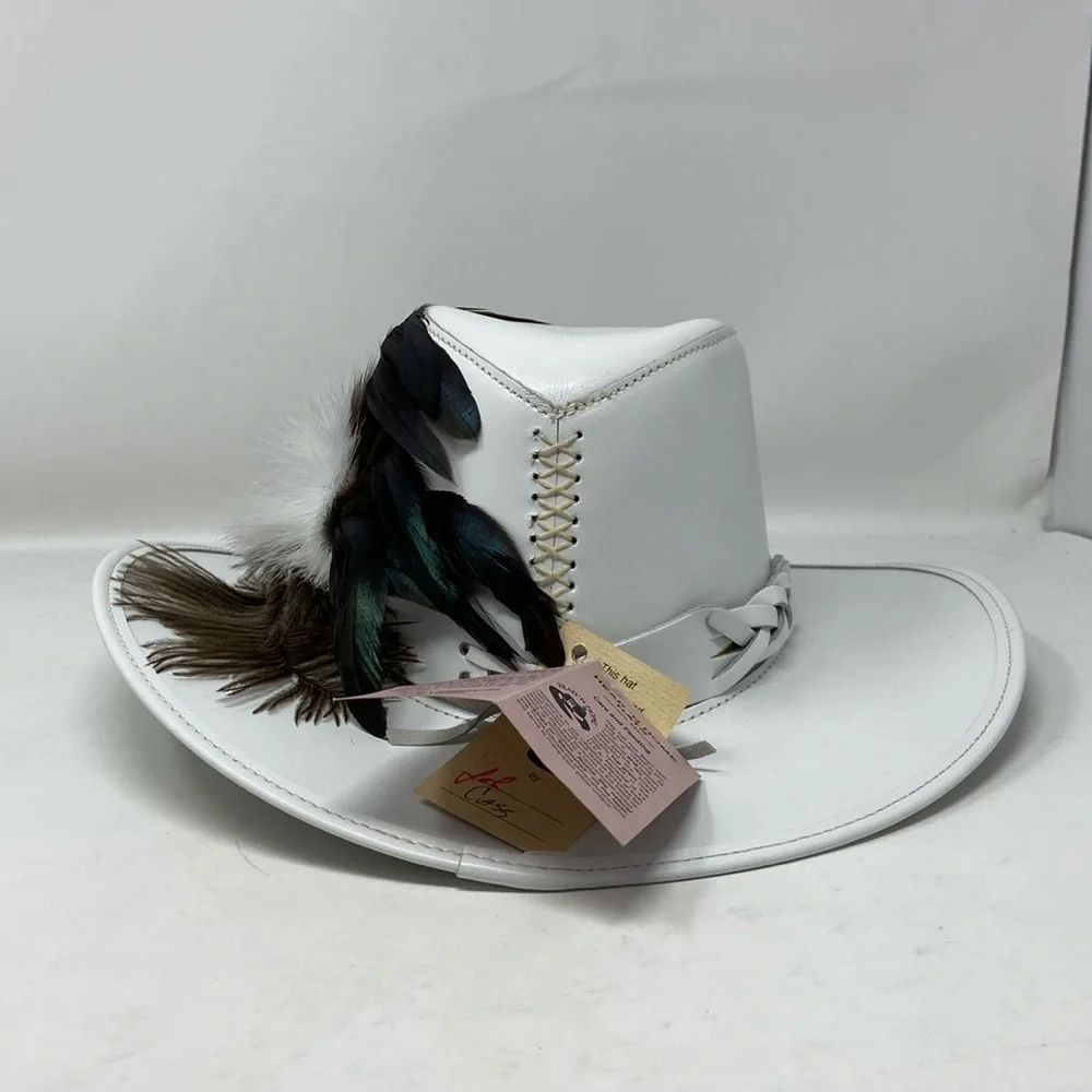 NWT Head’N Home White Medium Leather & Ostrich Feather Hat